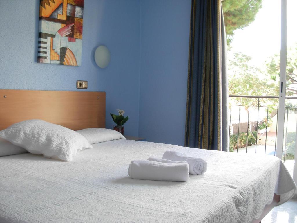 Hotel Rodsan Suizo Castelldefels Room photo